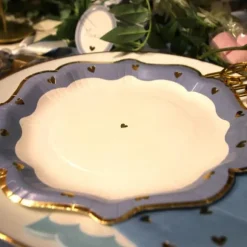 8 assiettes en carton - Diamètre 23 cm - Collection Baptême Blanc et Or - Couleur au choix