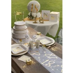 Chemin de Table Anniversaire - Blanc et Or - 18 ans