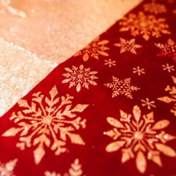 Chemin de Table en Velours Marsala avec flocons de neige - Paillettes Champagne et Cuivre