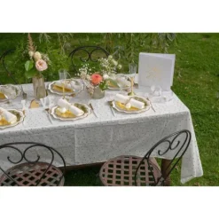 Nappe en polyester - 145 x 240 cm - Collection Petit Cœur