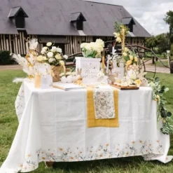 Nappe en polyester - 145 x 240 cm - Collection Daisy