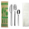 Set de 3 couverts en acier inoxydable avec serviette